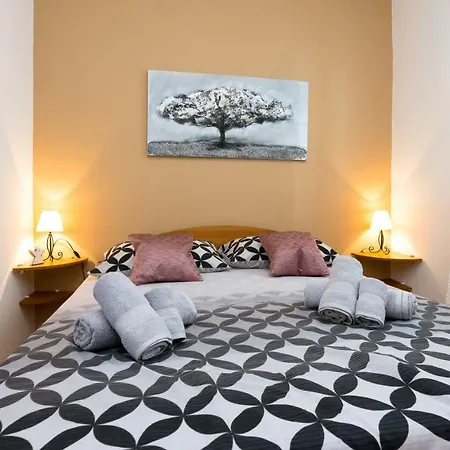 Lucija Appartement *